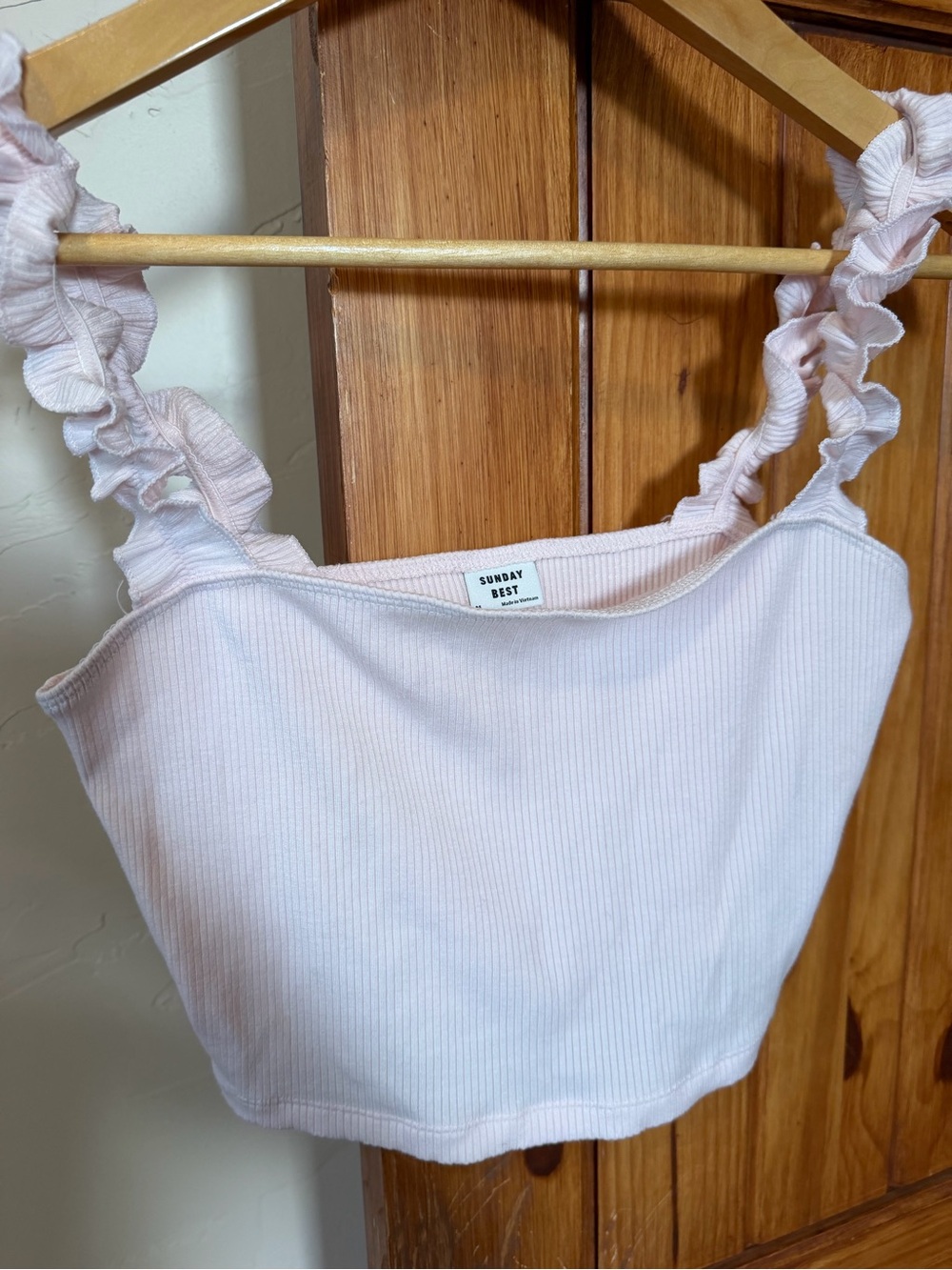 Sunday Best Aritzia Light Pink Ribbed Crop Top Ruffle Straps Size Medium EUC